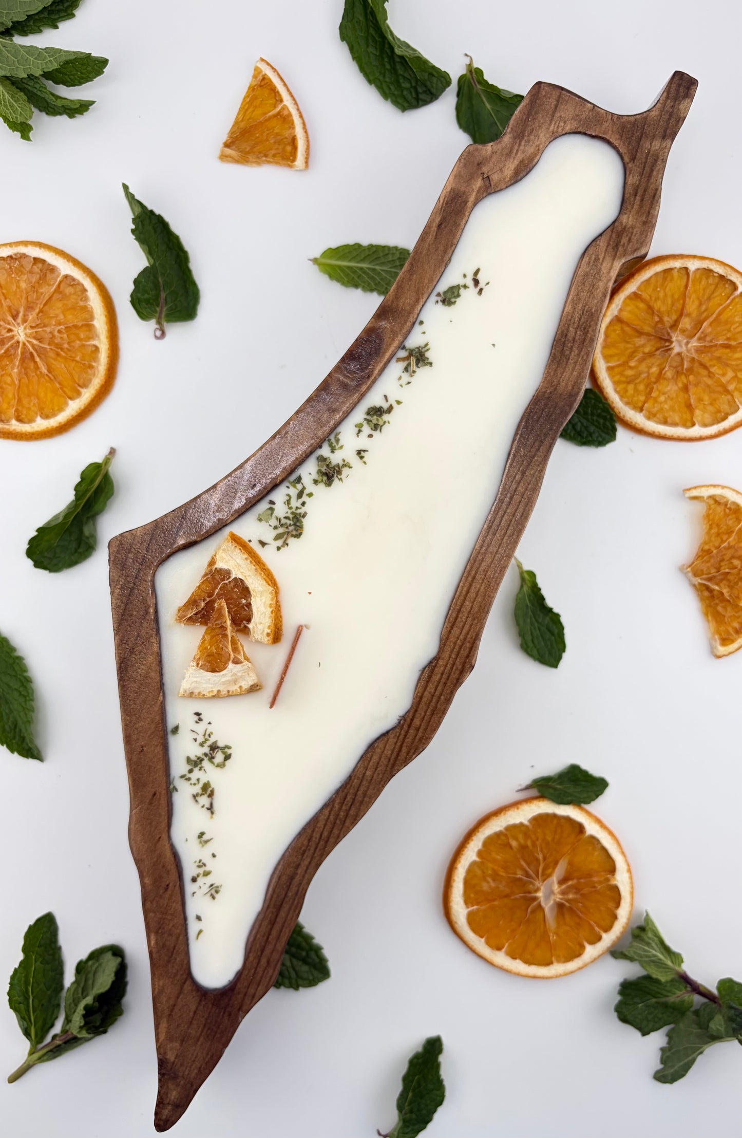 Deir Dibwan Map Candle (Garden Mint)